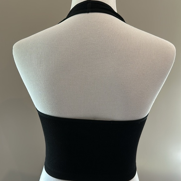 Finely ribbed halter - Picture 3 of 3